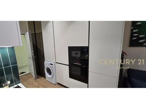 Tirane, jepet me qera apartament 1+1 Kati 3, 38 m² 380 € 