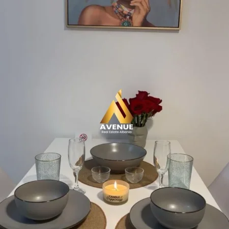 Tirane, jepet me qera apartament 1+1 Kati 4, 75 m² 650 € 