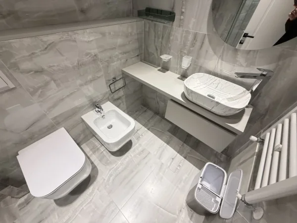 Tirane, jepet me qera apartament 2+1+Ballkon Kati 3, 80 m² 700 € (Kompleksi ASL)