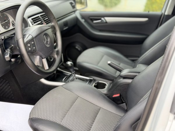 Durres, shitet makine Mercedes Benz B-Class Nafte, gri metalizato automatik Klima