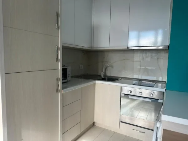 Tirane, shitet apartament 1+1+Aneks+Ballkon Kati 9, 50 m² 140.000 € (Stacioni i Trenit)