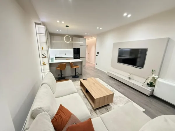 Tirane, jepet me qera apartament 2+1 Kati 6, 80 m² 700 € (Rruga Kongresi i Manastirit)