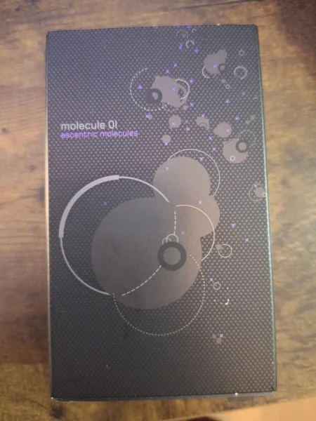 Tirane, shes Parfum Molecule 01 escentric molecules 50 €