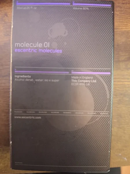 Tirane, shes Parfum Molecule 01 escentric molecules 50 €