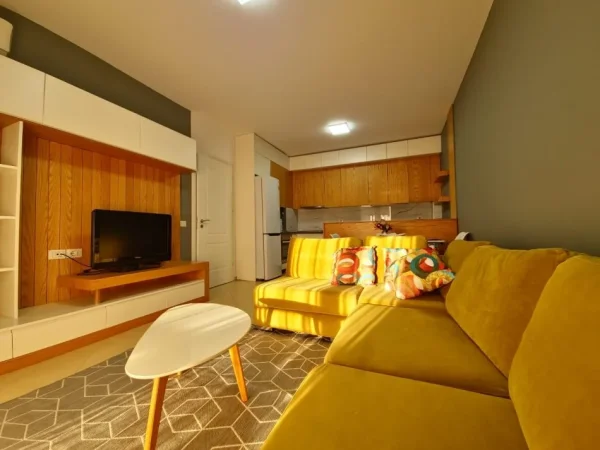 Tirane, jepet me qera apartament 2+1 Kati 4, 81 m² 750 € (5 Maji Pallati VilalL-Siflad ( perballe Concord))