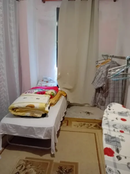 Tirane, jepet me qera shtepi 1+1 Kati 1, 170 € 