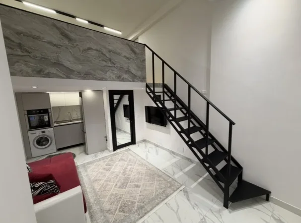 Tirane, jepet me qera apartament duplex 1+1 Kati 0, 35 m² 400 € (Rruga Loni Ligori)