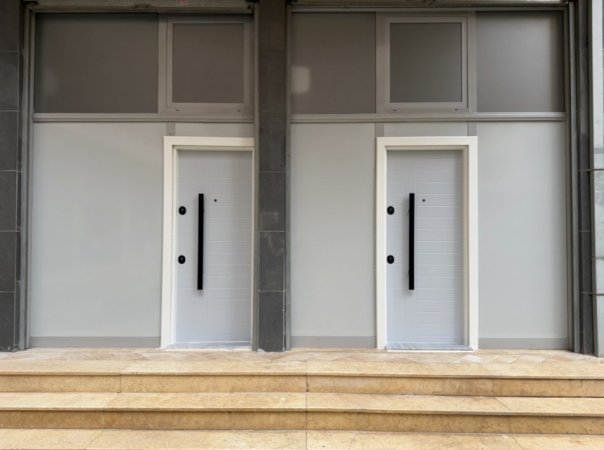 Tirane, jepet me qera apartament duplex 1+1 Kati 0, 35 m² 400 € (Rruga Loni Ligori)