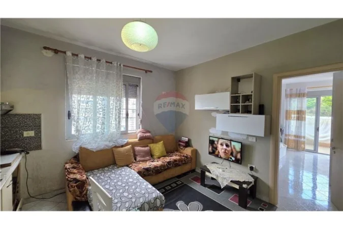 Vlore, shitet apartament 1+1+Ballkon Kati 9, 88.000 € 