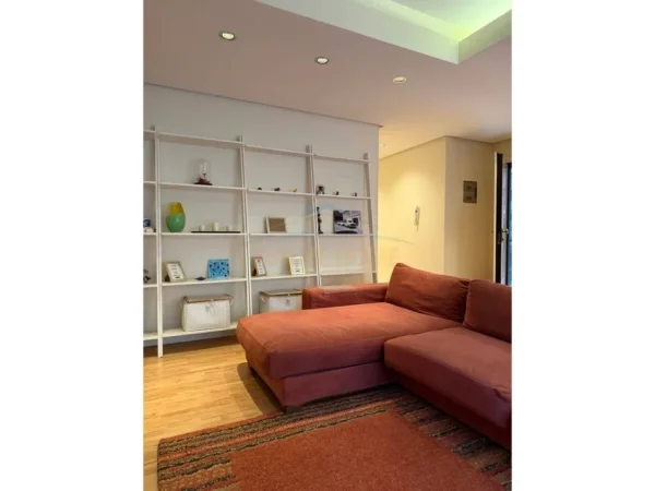 Tirane, shitet apartament 2+1 Kati 2, 111 m² 300.000 € 