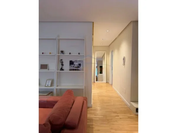 Tirane, shitet apartament 2+1 Kati 2, 111 m² 300.000 € 