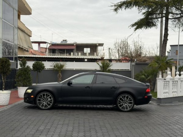 Fier, shes makine AUDI A7-3.0 Benzin + Gaz-2012-QUATRO-FULL OPTIONS Benzin+Gaz, e zeze automatik Klima 295.000 km 9.900 €