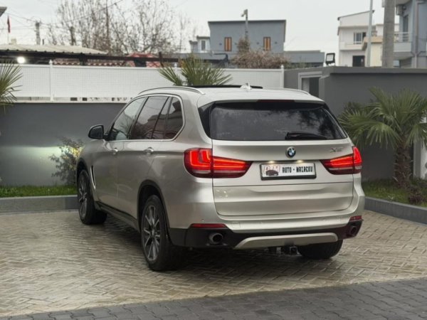 Fier, shes makine BMW X5-3.5d Diesel (PA TAKS LLUKSI)-2015-X-DRIVER-PANORAMA-NDERROHET Nafte, bezhë automatik Klima 186.000 km 14.500 €