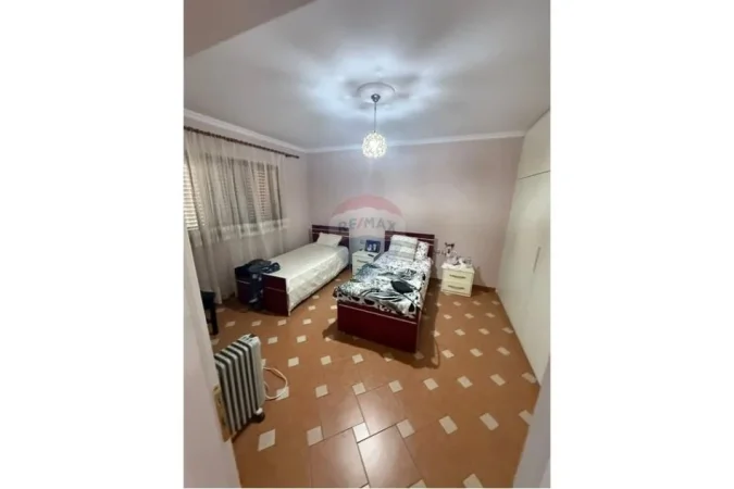 Tirane, shitet 3 Katshe , 400 m² 480.000 € (Sauk i Ri, Tiranë)