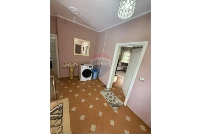 Tirane, shitet 3 Katshe , 400 m² 480.000 € (Sauk i Ri, Tiranë)