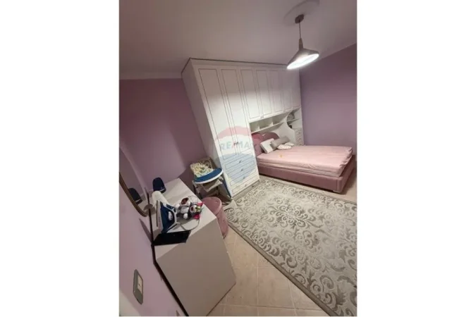 Tirane, shitet 3 Katshe , 400 m² 480.000 € (Sauk i Ri, Tiranë)