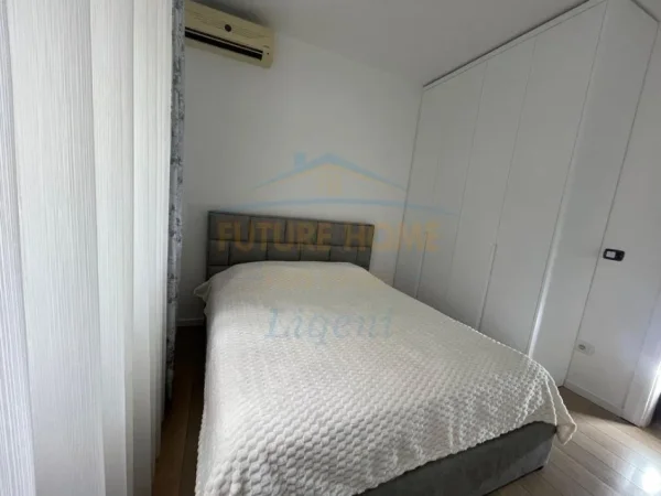 Tirane, jepet me qera apartament 1+1+Ballkon Kati 2, 60 m² 500 € (Kopshti Zoologjik)