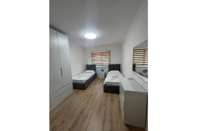 Tirane, jepet me qera 2+1 , 71 m² 750 € 