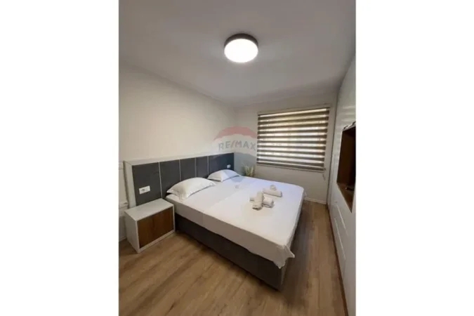 Tirane, jepet me qera 2+1 , 71 m² 750 € 