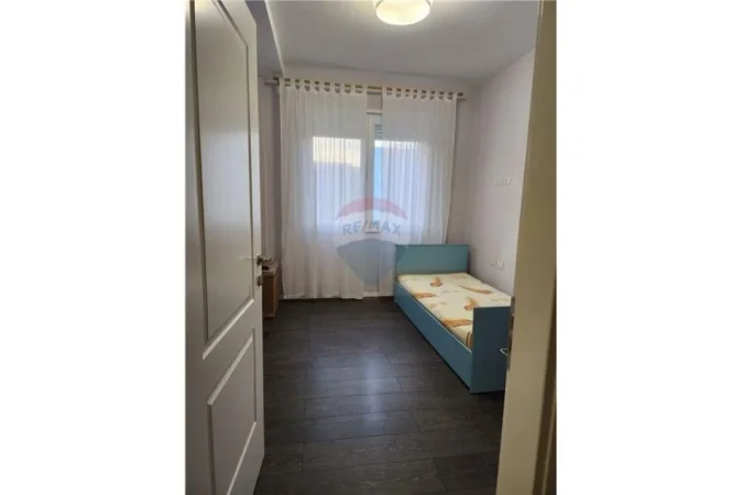 Tirane, jepet me qera apartament 2+1 , 89 m² 750 € 