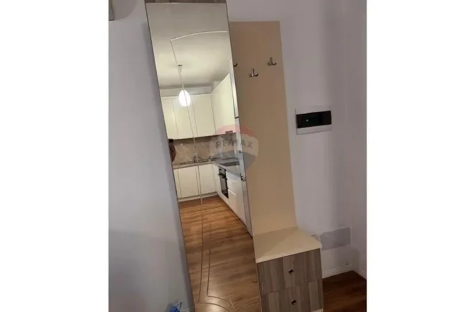 Tirane, jepet me qera apartament 2+1 , 112 m² 650 € 