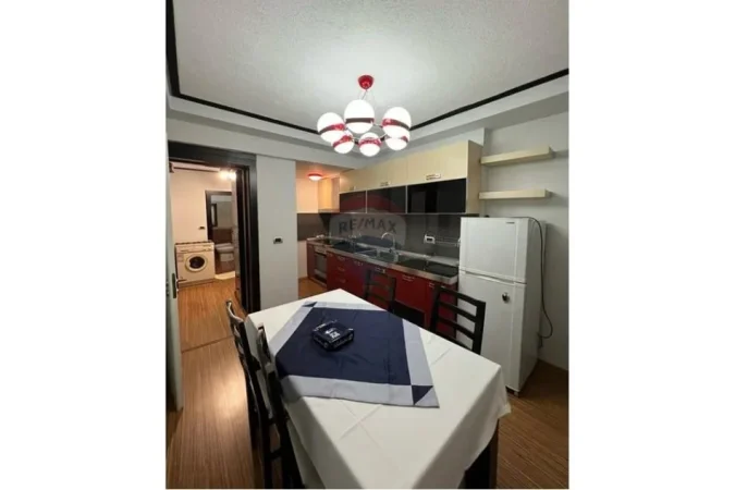 Tirane, jepet me qera apartament 1+1 , 66 m² 751 € 