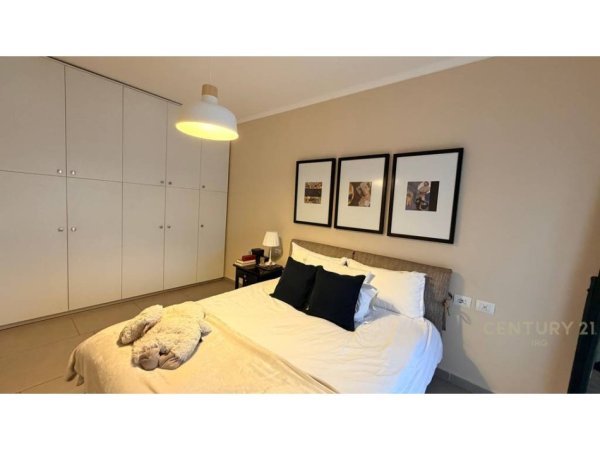 Tirane, jepet me qera apartament 1+1+Ballkon Kati 2, 70 m² 700 € (383132)