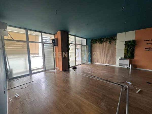 Tirane, jepet me qera zyre Kati 4, 106 m² 1.250 € (486132)