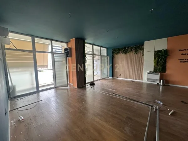 Tirane, jepet me qera zyre Kati 4, 106 m² 1.250 € (486132)