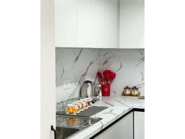 Tirane, jepet me qera apartament 2+1 Kati 3, 72 m² 750 € (237132)