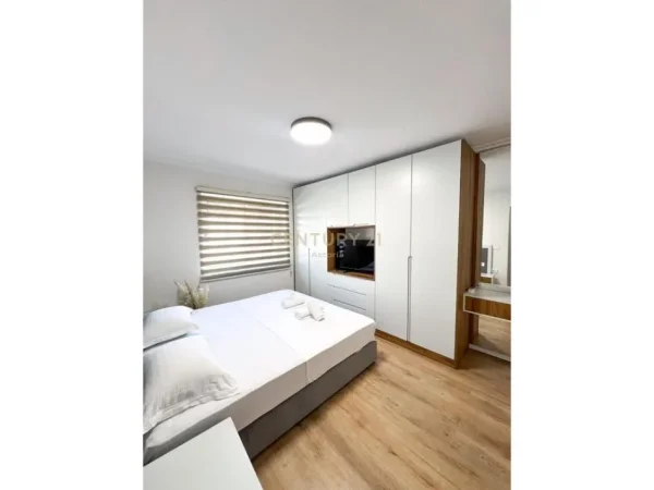 Tirane, jepet me qera apartament 2+1 Kati 3, 72 m² 750 € (237132)