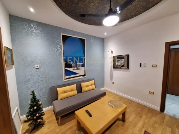 Tirane, jepet me qera apartament 1+1 Kati 1, 52 m² 650 € (540132)