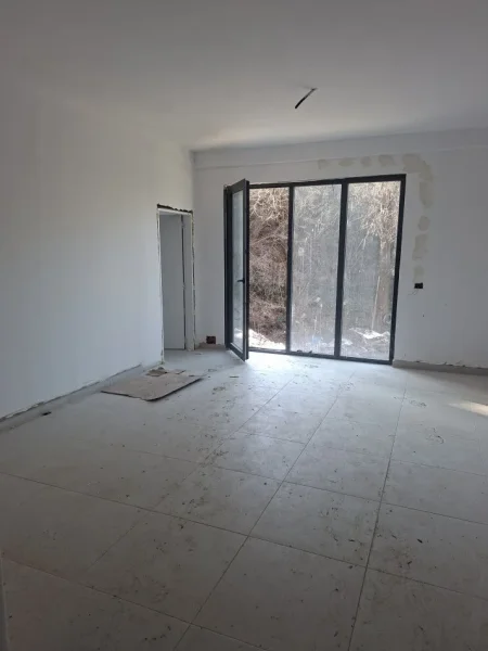 📍SHITET APARTAMENT 3+1+2  RRUGA ELBASANIT 179.568 € (PALLATI BRIGADAVE)