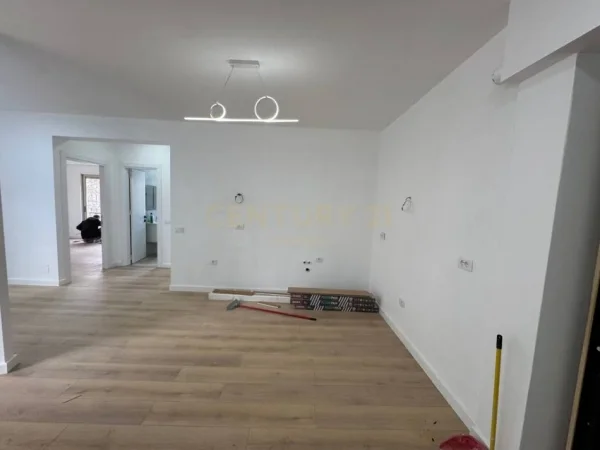 Tirane, shes apartament 2+1+Aneks+Ballkon Kati 0, 94 m² 190.000 € 