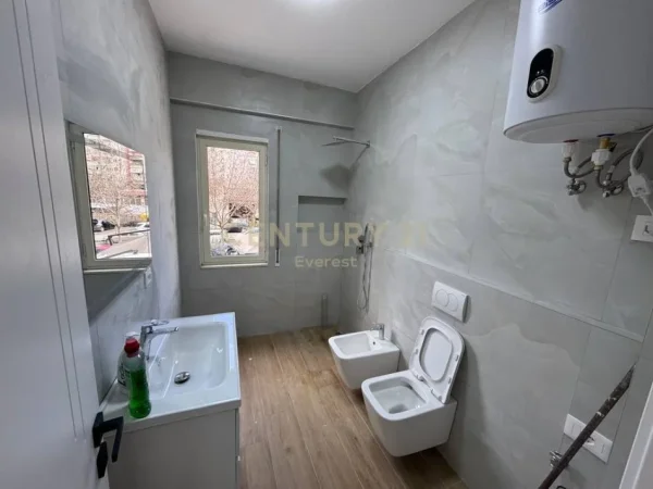 Tirane, shes apartament 2+1+Aneks+Ballkon Kati 0, 94 m² 190.000 € 