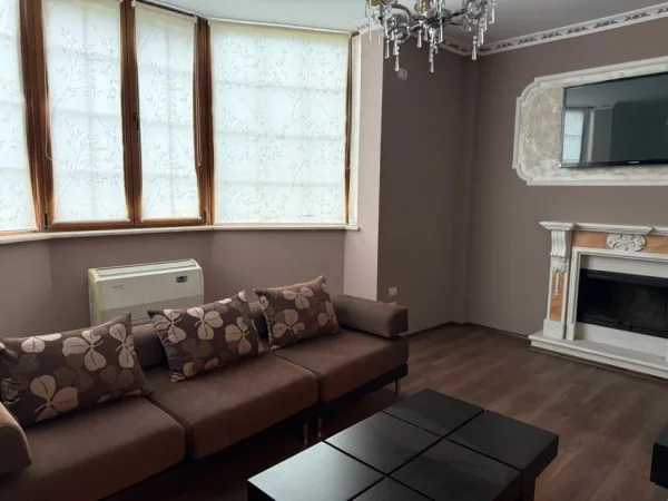 Tirane, jepet me qera Vile 3+1+Aneks+Ballkon Kati 2, 155 m² 2.000 € (Fshati Vishaj)