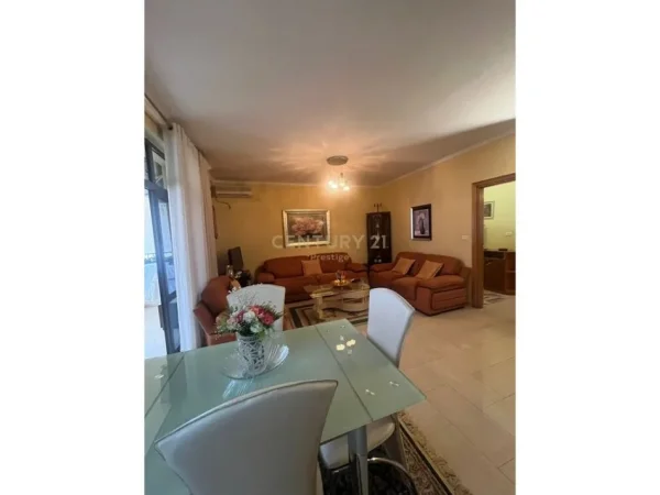 Tirane, shes apartament 3+1+Aneks+Ballkon Kati 7, 125 m² 380.000 € 