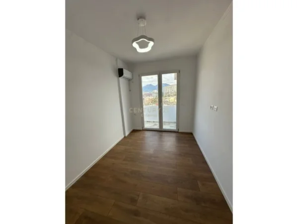 Tirane, shitet apartament 2+1+Aneks+Ballkon Kati 7, 93 m² 218.000 € (Prokuroria e Tiranes)