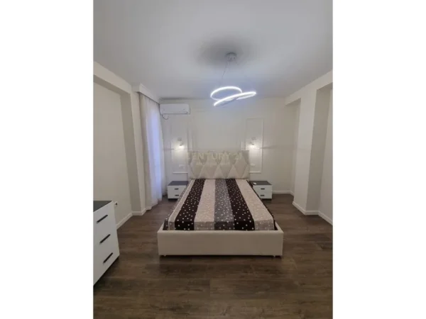 Tirane, shes apartament 1+1+Aneks+Ballkon Kati 8, 68 m² 209.000 € 