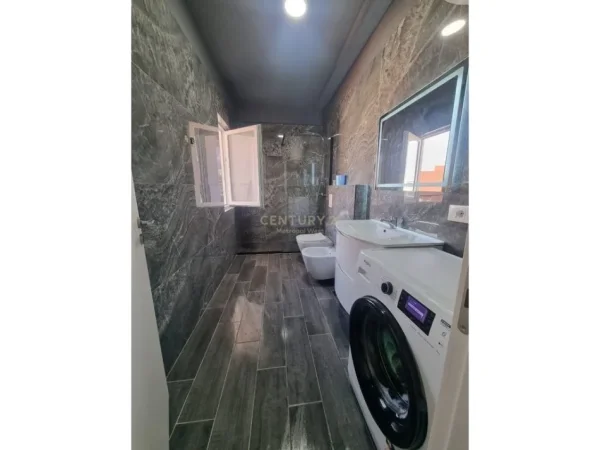 Tirane, shes apartament 1+1+Aneks+Ballkon Kati 8, 68 m² 209.000 € 
