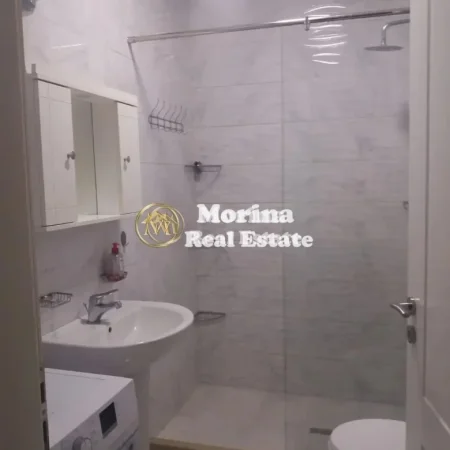 Tirane, jepet me qera apartament 2+1 Kati 4, 100 m² 750 € (Concord Center, 5 Maji)