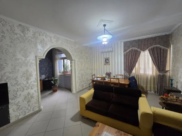 Tirane, shitet apartament 3+1+Aneks+Ballkon Kati 3, 130 m² 320.000 € (Irfan Tomini)