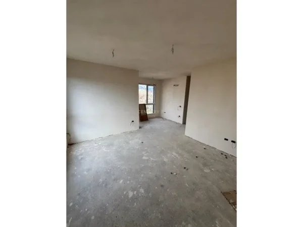 Tirane, shes apartament 3+1+Aneks+Ballkon Kati 6, 123 m²