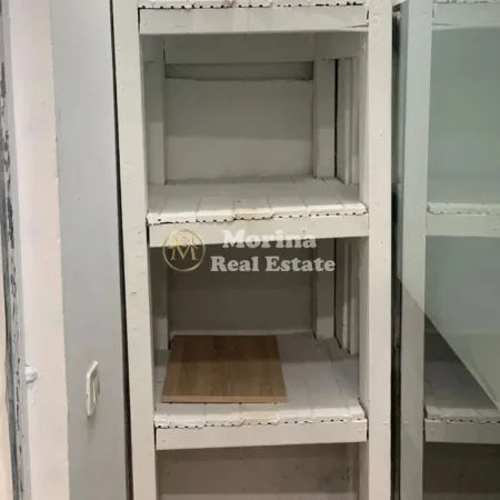 Tirane, jepet me qera ambjent biznesi Kati 0, 25 m² 350 € (Rruga Bardhyl)