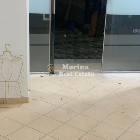 Tirane, jepet me qera ambjent biznesi Kati 0, 25 m² 350 € (Rruga Bardhyl)