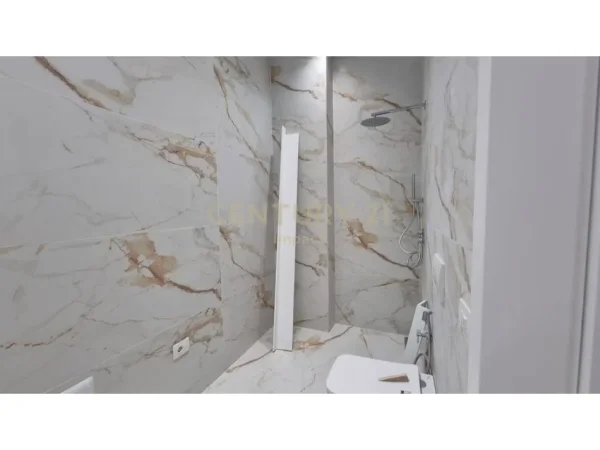 Tirane, shes apartament 2+1+Aneks+Ballkon , 102 m² 220.000 € 