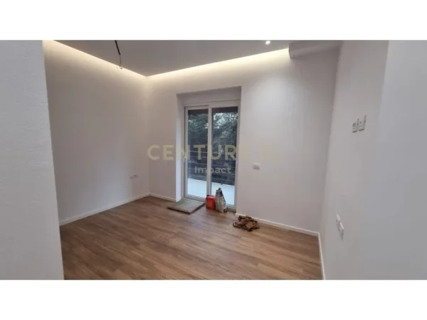 Tirane, shes apartament 2+1+Aneks+Ballkon , 102 m² 220.000 € 