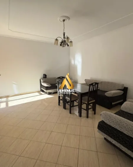 Tirane, shitet apartament 1+1+Ballkon Kati 5, 62 m² 100.000 € (Yzberisht)
