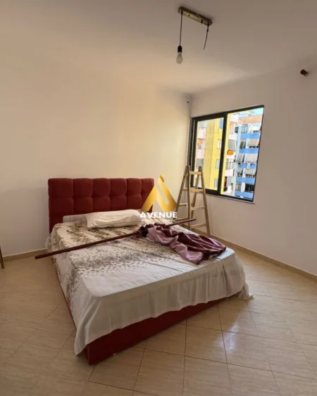 Tirane, shitet apartament 1+1+Ballkon Kati 5, 62 m² 100.000 € (Yzberisht)