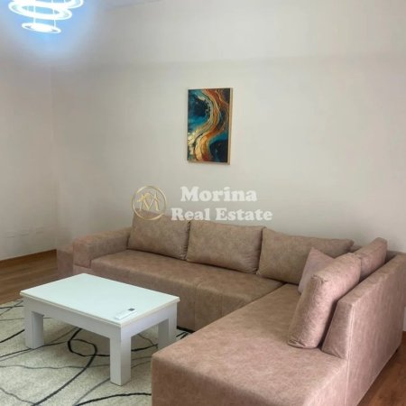 Tirane, jepet me qera apartament 2+1 Kati 2, 130 m² 550 € (Fresku)